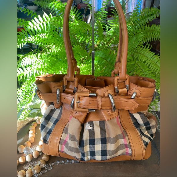 Burberry Nova Check Beaton Tote - Picture 16 of 16